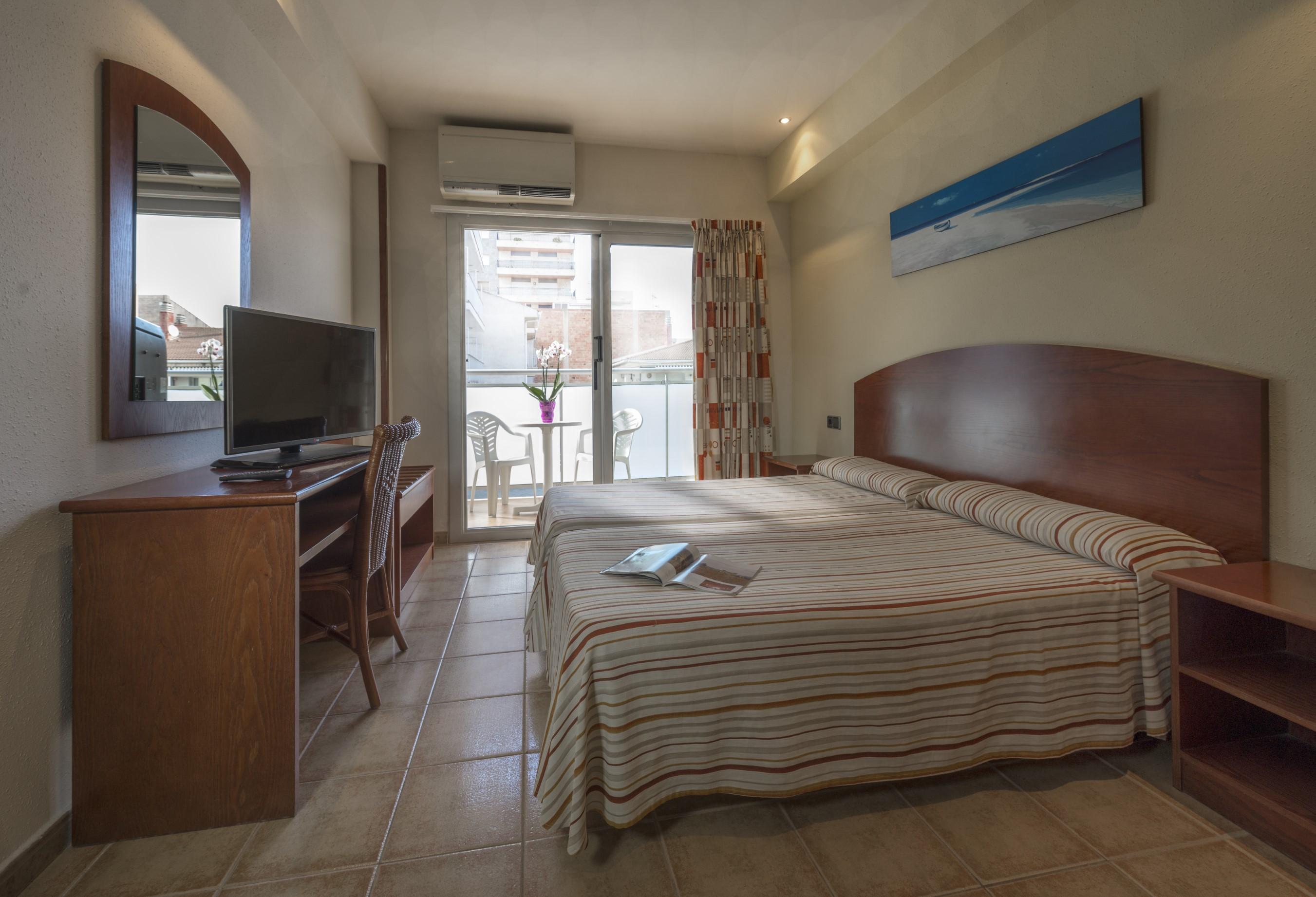 4R Miramar Calafell Hotel Exterior photo
