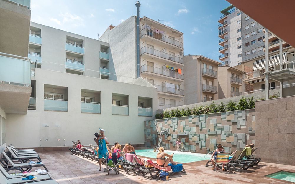 4R Miramar Calafell Hotel Exterior photo