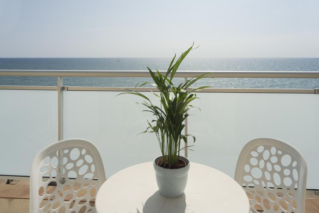 4R Miramar Calafell Hotel Exterior photo